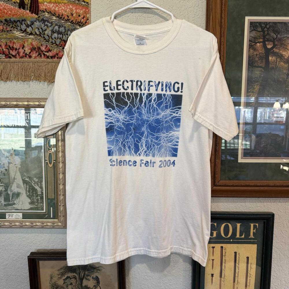 Vintage 2004‎ RARE Electrifying Lightning Storm Science Fair Shirt Size Medium